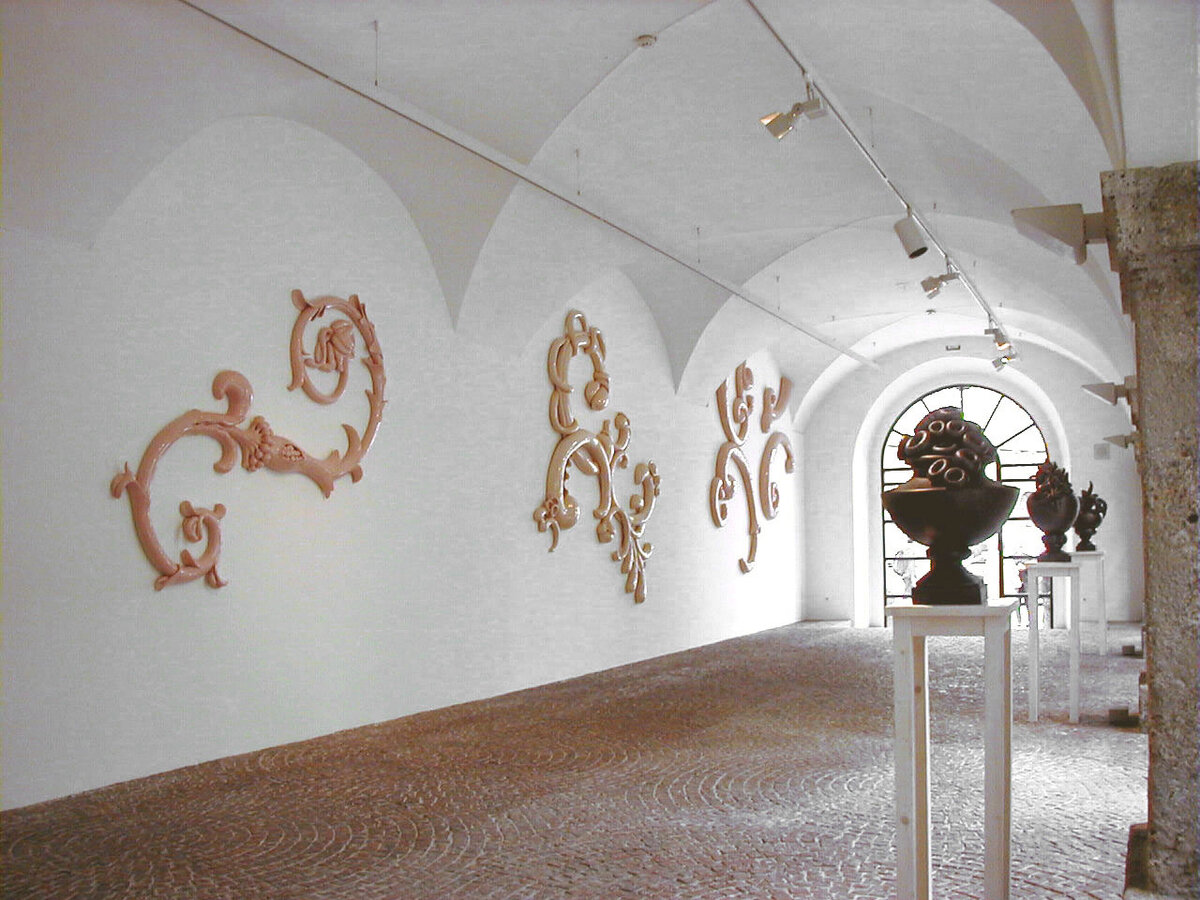 Ausstellung "REINE LUST OBJEKTE" 2001 Arkadenhalle Rupertinum, Salzburg Kurator: Peter Weiermair