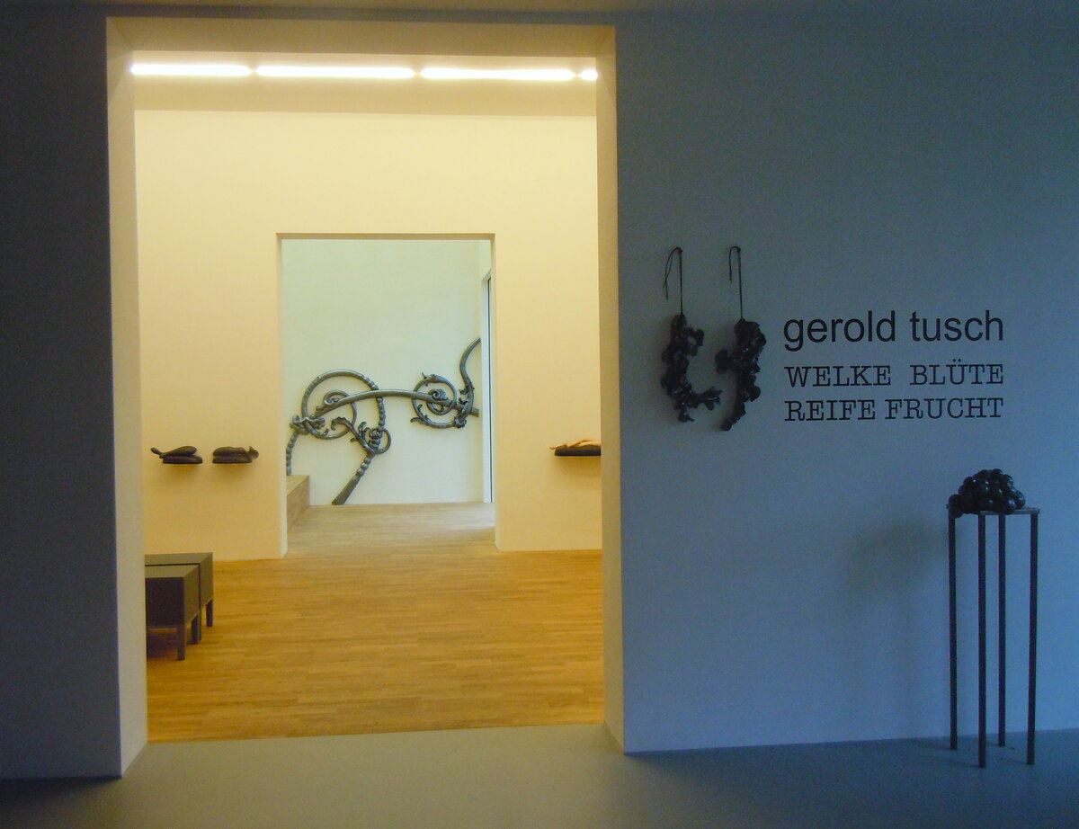 Ausstellung "WELKE BLÜTE - REIFE FRUCHT" 2013 Kunststiftung Sachsen Anhalt/Forum für zeitgenössische Keramik, Halle/Saale