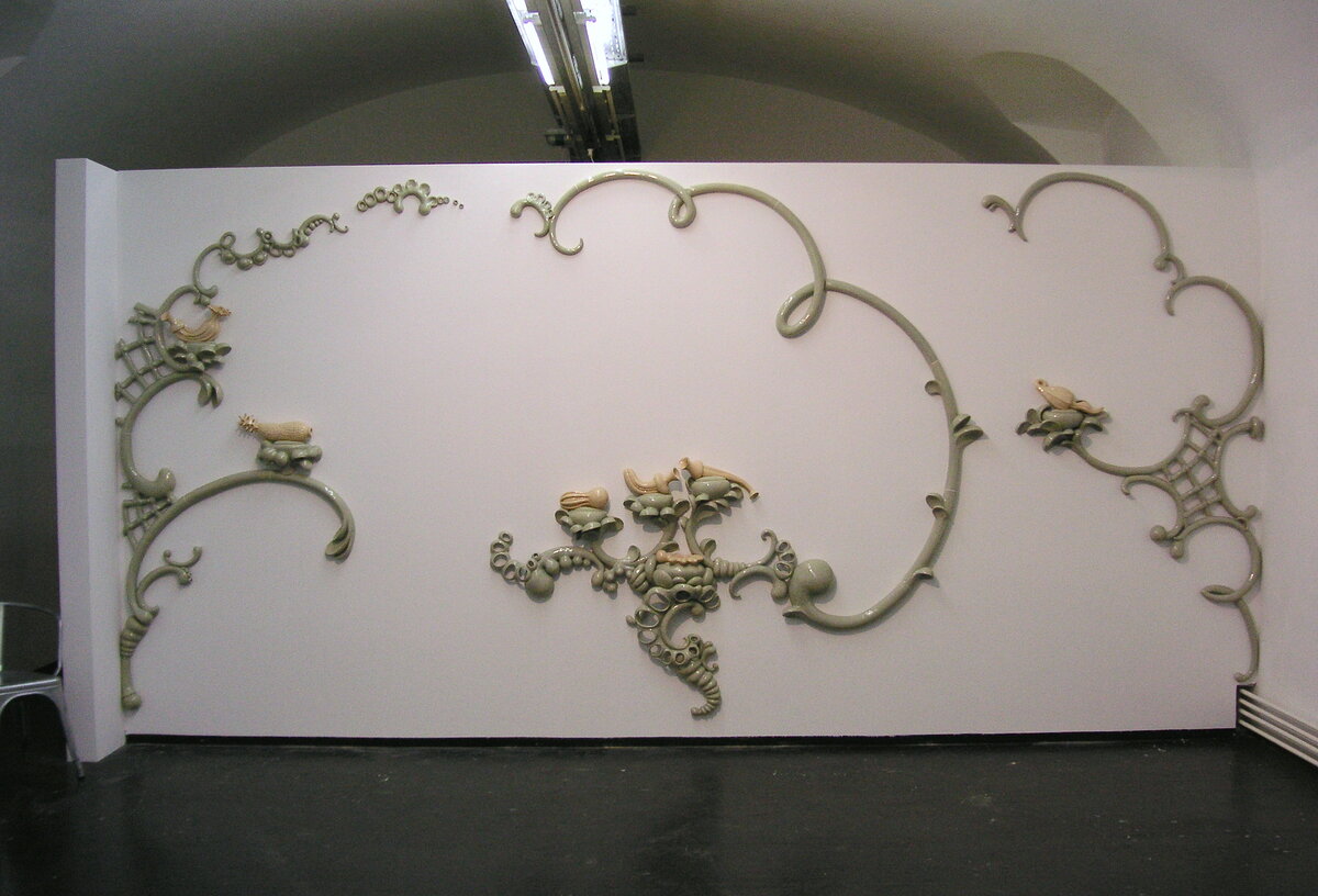 Ausstellung "Keramik aktuelle Tendenzen aus Österreich" 2005 MAK – Museum für Angewandte Kunst, Wien Kuratorin Katja Miksovsky/Levenitschnig